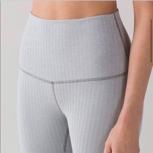 Lululemon herringbone wunder under leggings